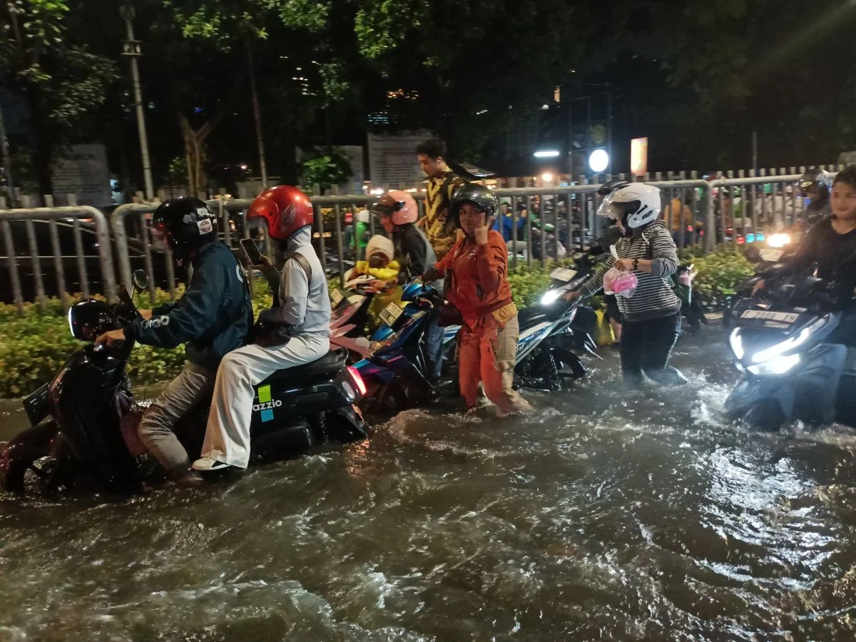 Banjir Mengguyur 4 Jalan Utama dan 1 RT di Jakarta Pagi Ini, BPBD Ungkap Dampaknya