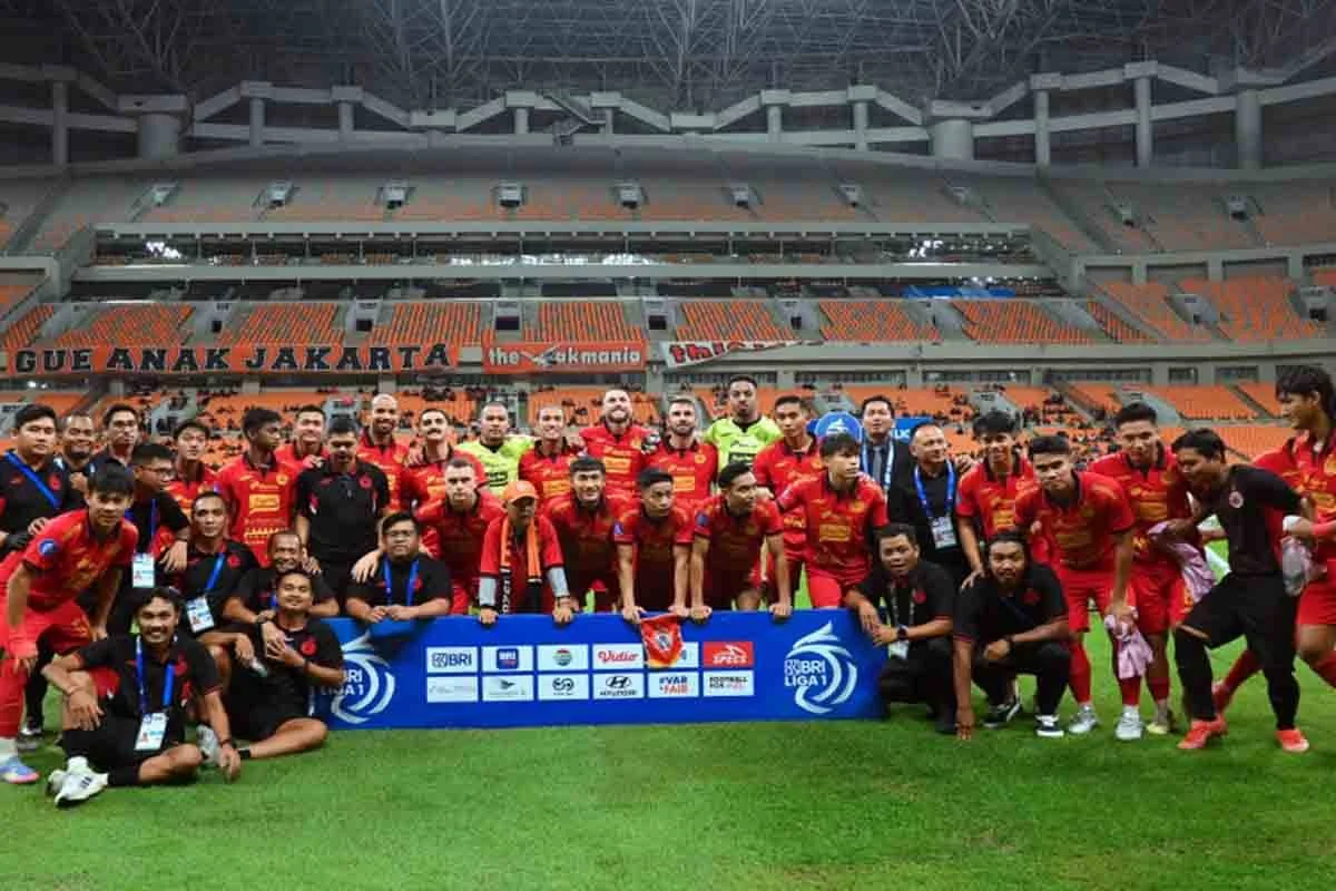 Debut Pahit Cyrus Margono: Mauricio Souza Defendasi Kiper Muda Persija di Tengah Sorotan Publik