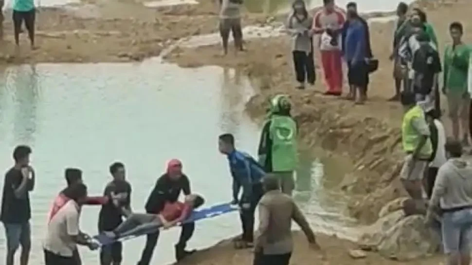 Dramatis! Dua Siswa SD Banjarbaru Tewas Tenggelam di Kolam Bekas Galian, Empat Teman Terjebak