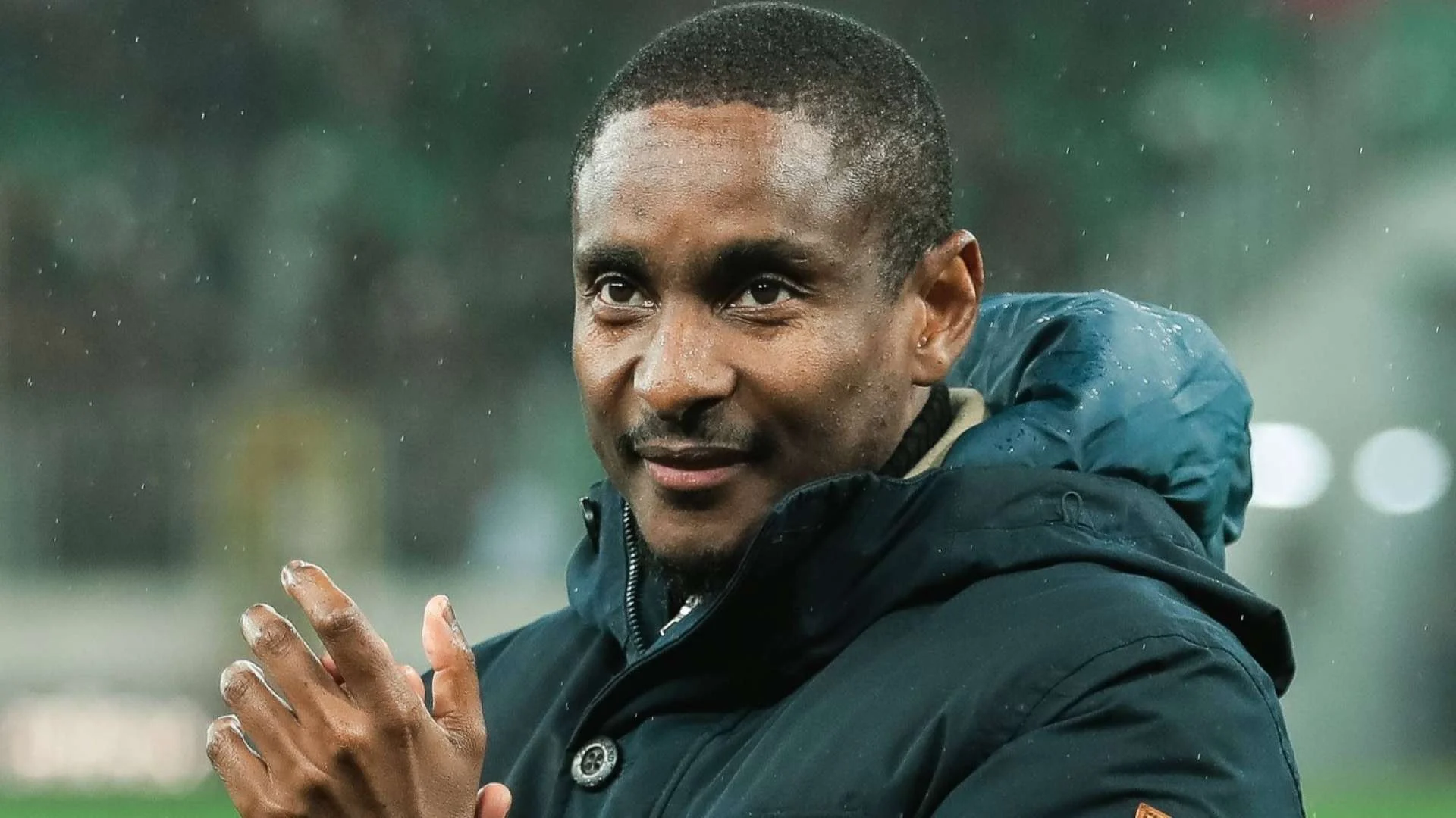 Eksklusif: Perjalanan Rhulani Mokwena dari MC Alger ke Al‑Ittihad, Lorch Gemilang, dan Harapan Baru Bafana Bafana