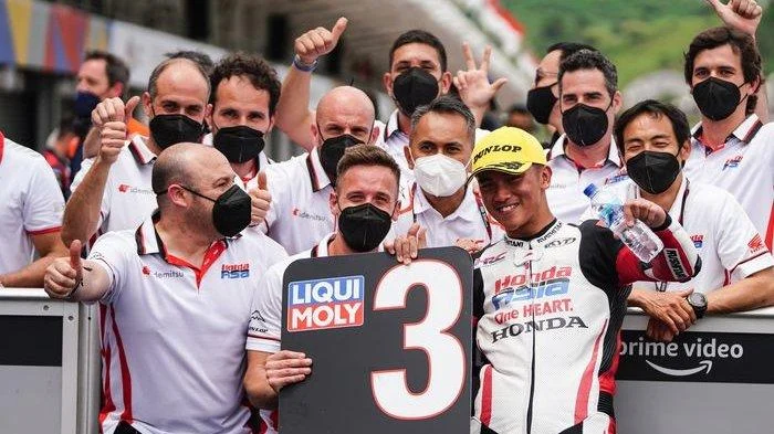Indonesia Bergelora: Dari Podium Moto3 hingga Satgas Minyak Ilegal, Pasar Saham Meroket