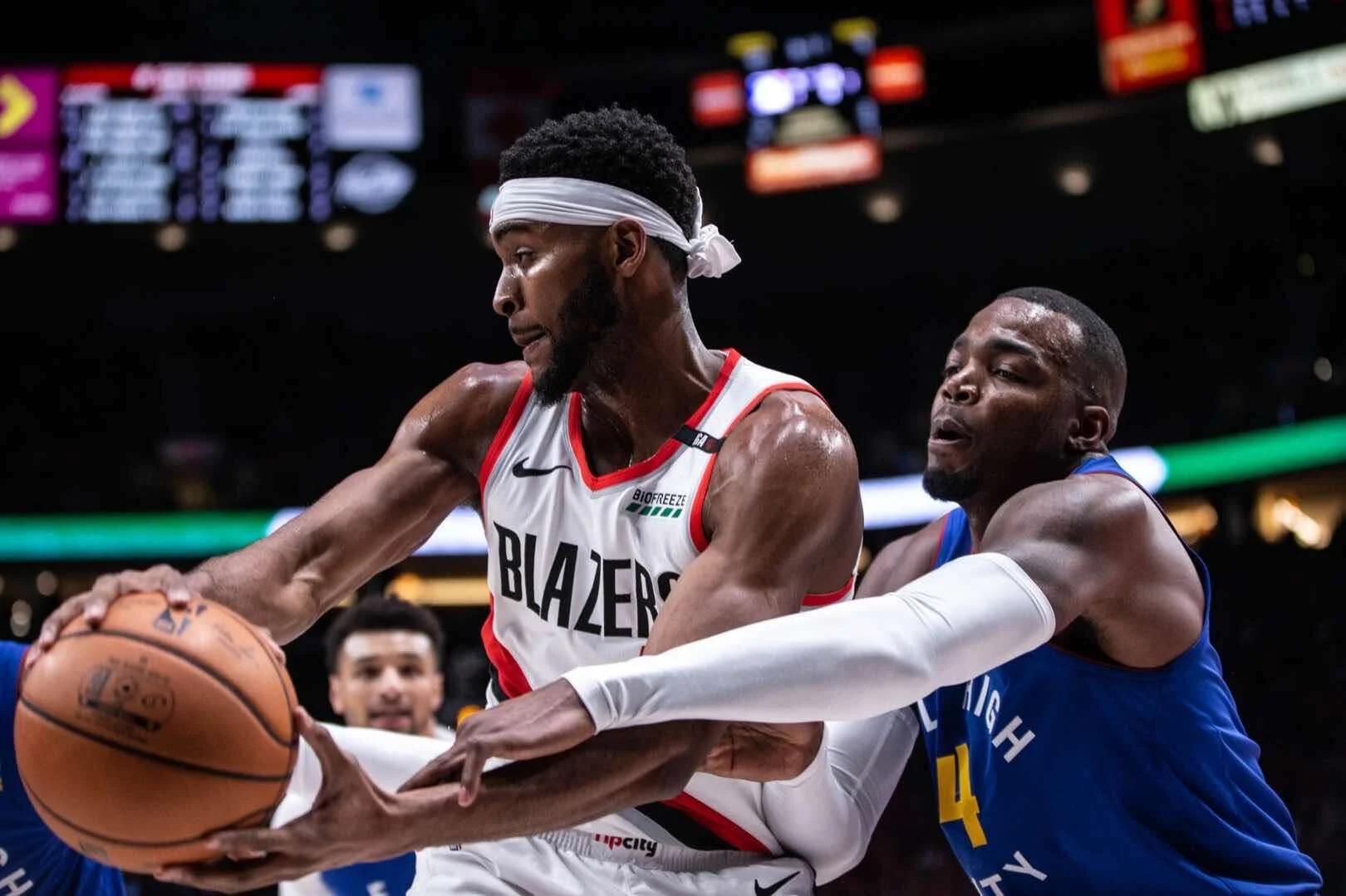 Nuggets Tundukkan Trail Blazers dalam Laga Overtime Memukau, Menegaskan Dominasi Barat
