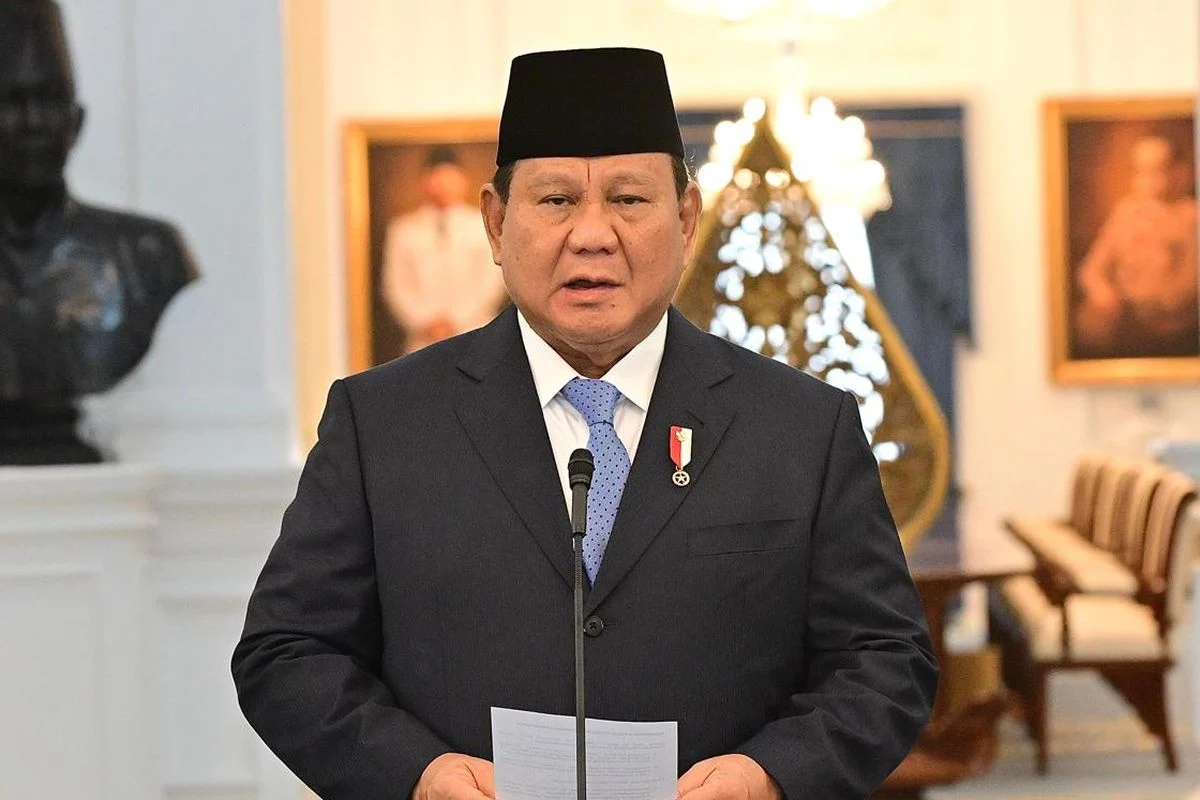 Prabowo Akui Jadi Micromanager: Mengungkap Kontroversi dan Tanggapan Saiful Mujani tentang ‘Turunkan Prabowo’