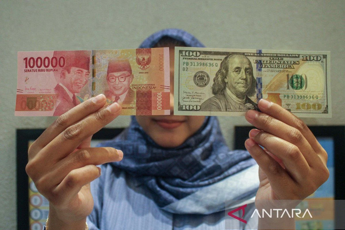 Rupiah ke Rp17.300, Pengaruh Situasi Memanas di Timur Tengah? Ini Kata Kepala Ekonom - Kompas Bisnis
