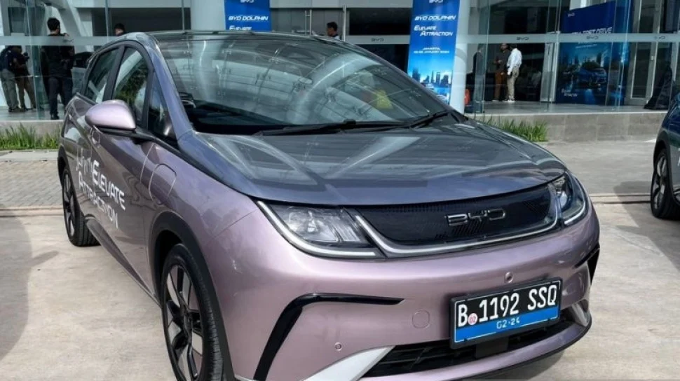 Sengatan Mobil Listrik Tekan Produsen Jepang: Dealer Tutup, Daya Beli Lemah, dan Persaingan China Meningkat