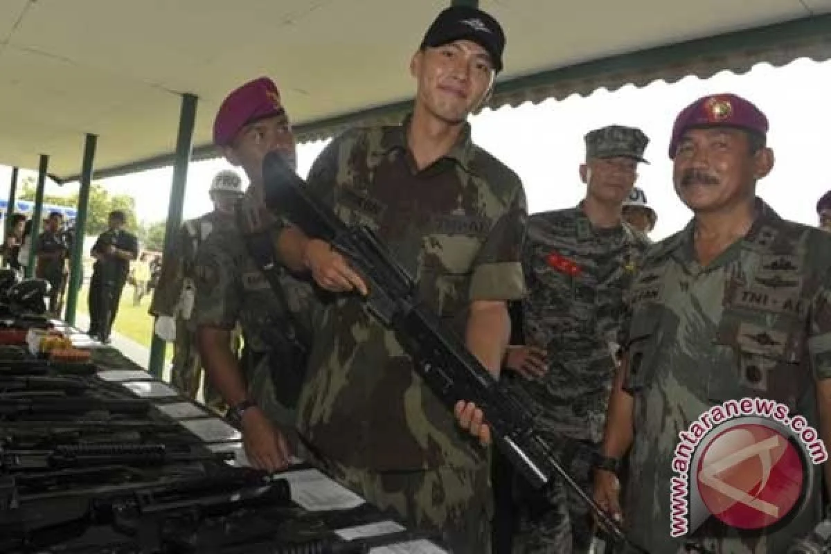 Seventeen Perpanjang Kontrak Semua 13 Anggota: Janji Keabadian di Tengah Wajib Militer!