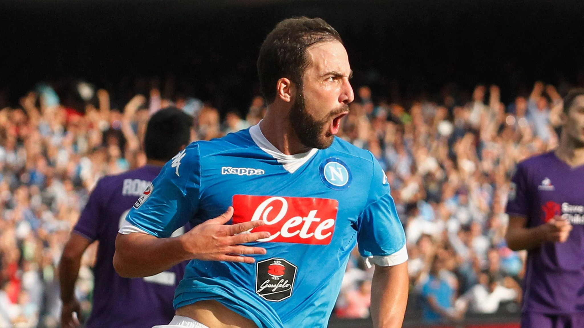 5 Gol Higuain, Napoli Kalahkan Fiorentina 2-1 di Serie A