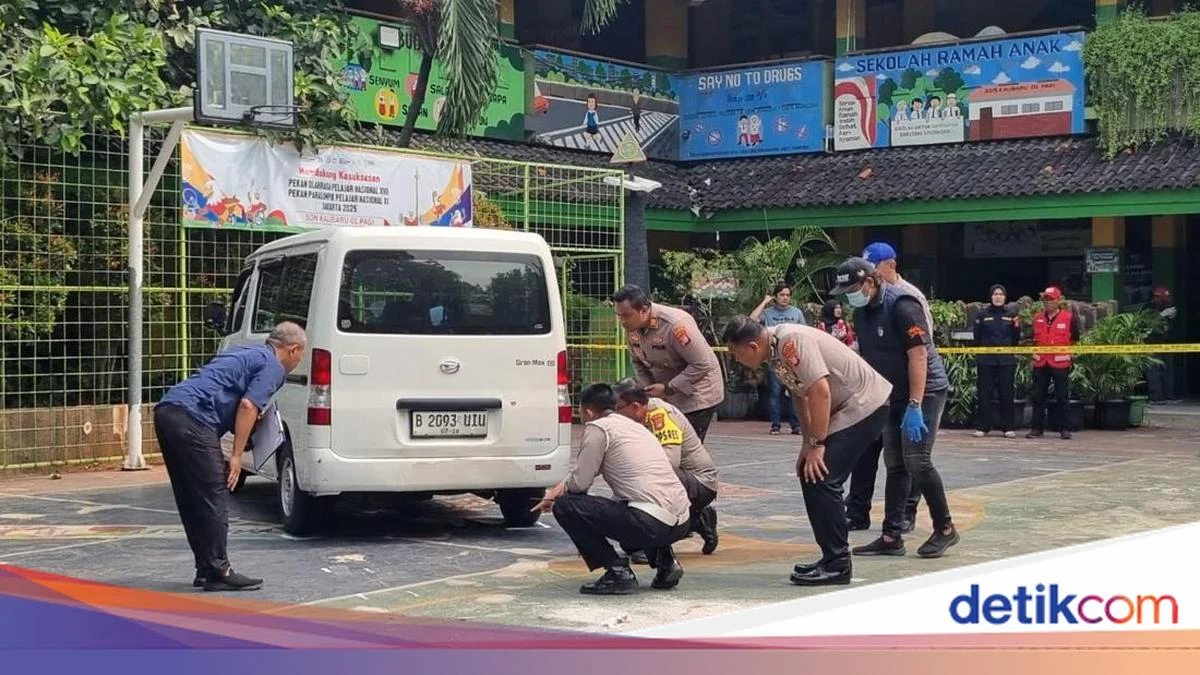7 Fakta Detik-detik mobil seruduk siswa SD di Pandeglang, guru: Ada yang terpental hingga masuk selokan - Ungkap Kasus Kepala Dinas