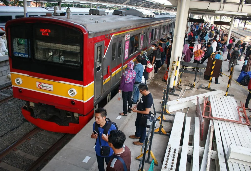 7 Fakta Mengejutkan Kecelakaan KRL Bekasi: Penumpang Trauma Pilih Gerbong Tengah