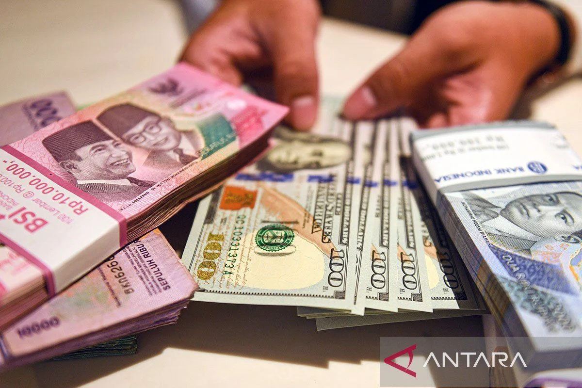 Dolar AS Menguat ke Rp 17.900, Apakah Rupiah Bisa Kembali ke Rp 15.000?
