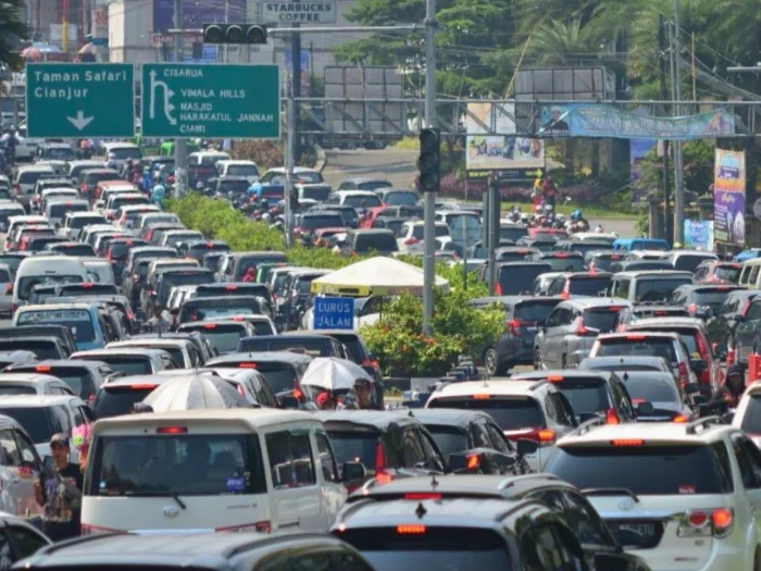 Jalan Tol Jakarta - Tangerang Macet, 1.09 Juta Kendaraan Tinggalkan Jakarta Selama Libur Iduladha