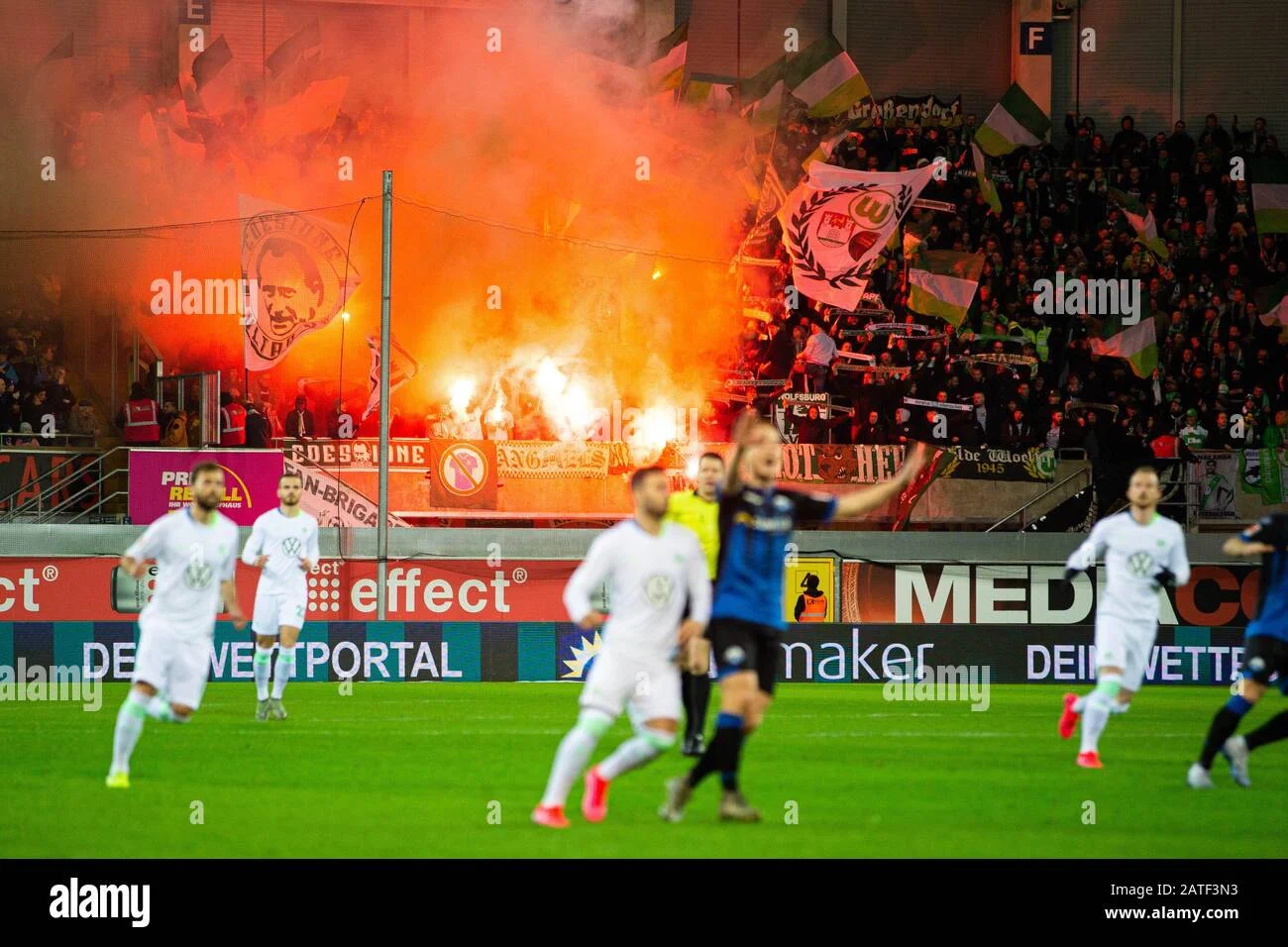Paderborn vs Wolfsburg: 13.500 Fans Rayakan Kemenangan SC Paderborn di Bundesliga