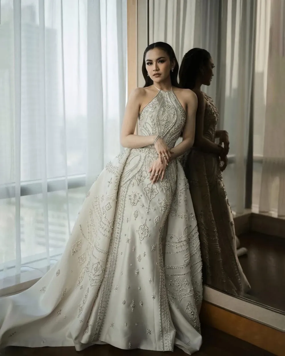 Venezuela Fury Menikah Dengan Gaya Mewah dan 50 Kaki Gaun Pengantin