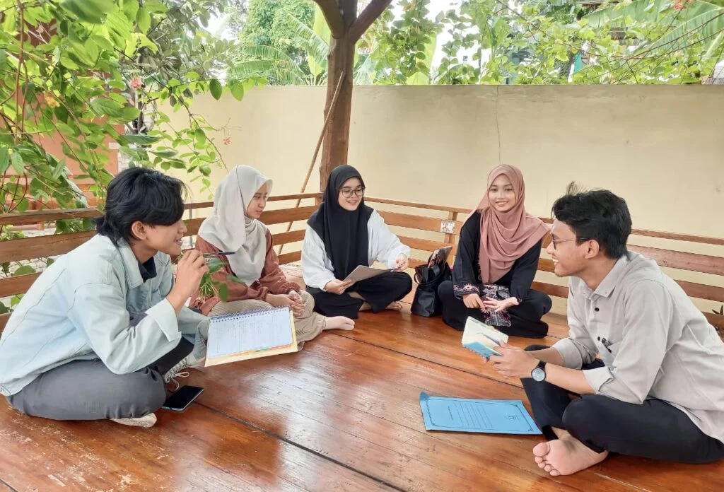 5 Alasan Mahasiswa Geruduk Diskusi di UGM: Budiman Sudjatmiko Dikecam 2026
