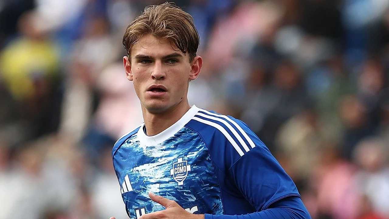 Nico Paz Pilih Bertahan di Como, Arsenal Gagal Rekrut Pemain Muda Argentina