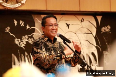 Menteri Hukum Supratman Andi Agtas menjelaskan alasan kenaikan tarif pelepasan kewarganegaraan menjadi Rp 5 juta untuk peningkatan layanan publik