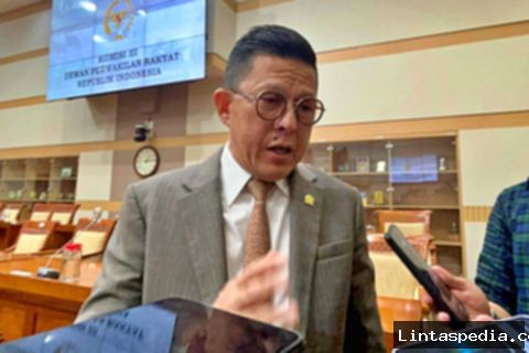 Soedeson Tandra, anggota Komisi III DPR RI, mendesak transparansi dalam kasus korupsi Febrie Adriansyah