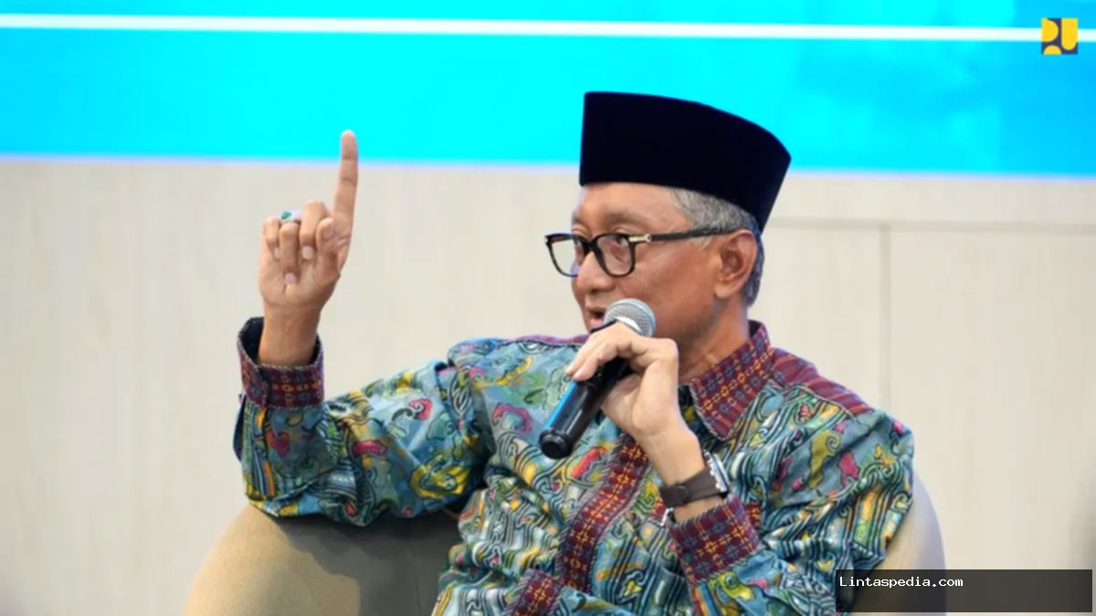 Dody Hanggodo, Menteri PU, dalam konteks polemik tahun 2026 meliputi isu keluarga dan mutasi pejabat.