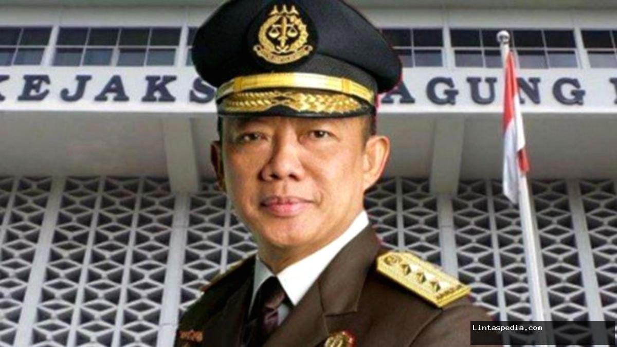 Rumah Febrie Adriansyah di Kebayoran Baru, Jakarta Selatan, tampak sepi dengan dua penjaga.