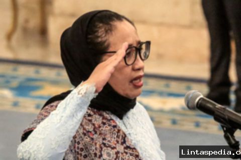Nanik S Deyang, Kepala BGN, mengundurkan diri untuk pengobatan di luar negeri