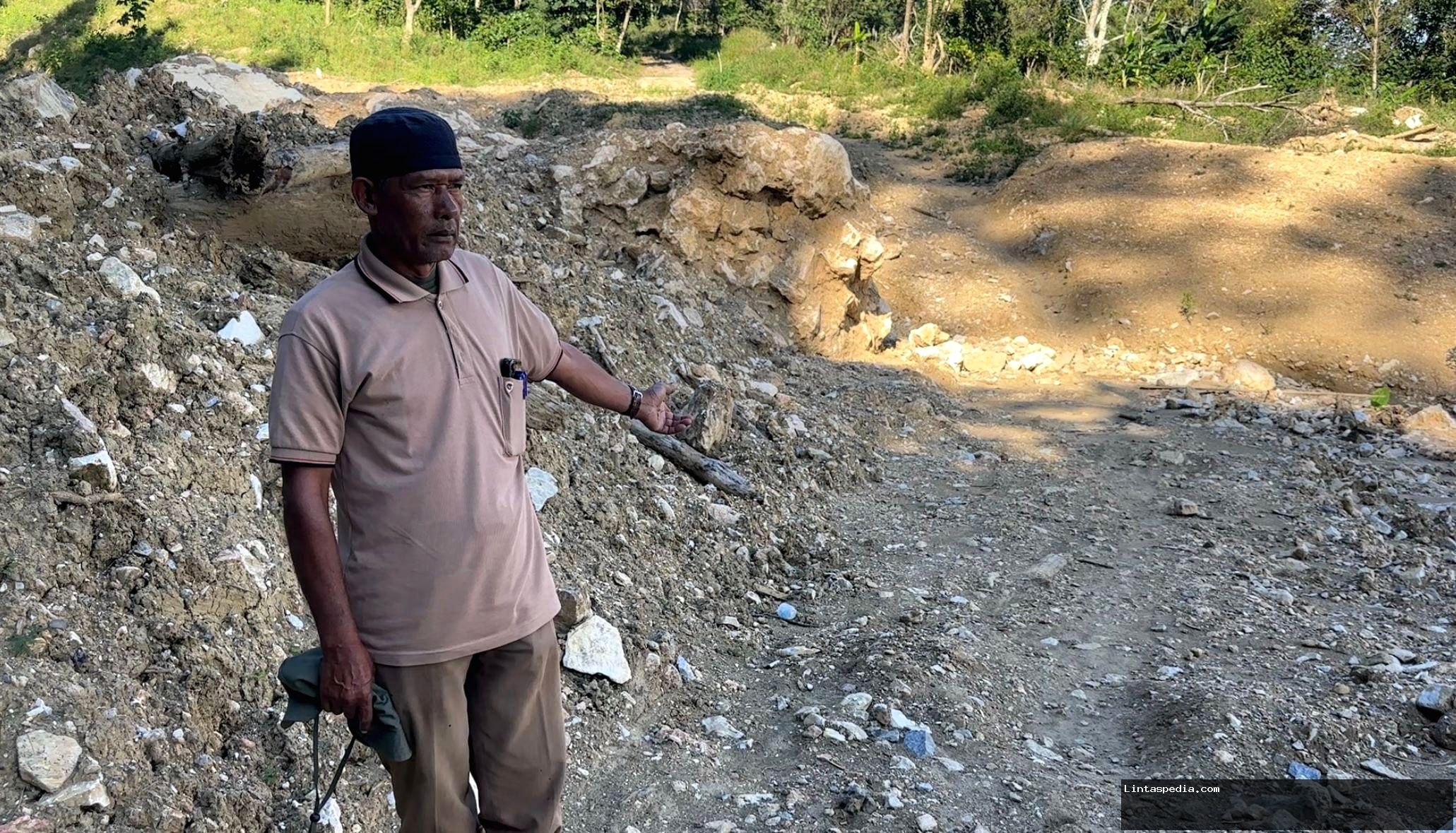 ‘Kami mencari-cari, namun hasilnya nihil’ – Ratusan makam tertimbun longsor di Aceh Tengah, warga berjuang mencari pusara keluarga