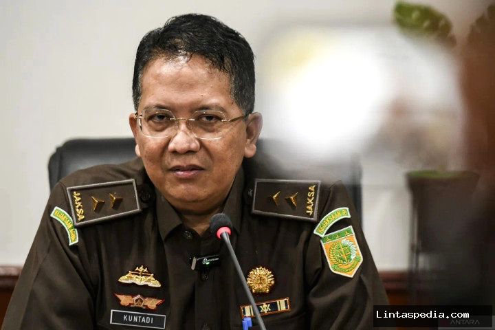 Sahroni soal Kuntadi jadi Jampidsus: Jangan main mata, buktikan pada masyarakat
