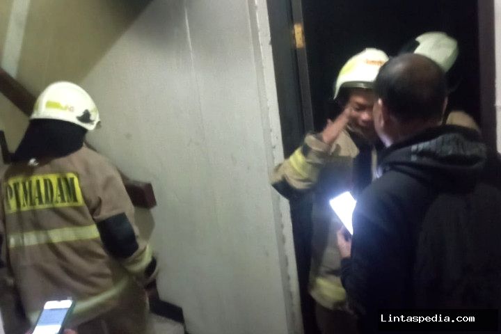 Api Hanguskan Gedung Theater Jakarta, Diduga Korsleting Listrik