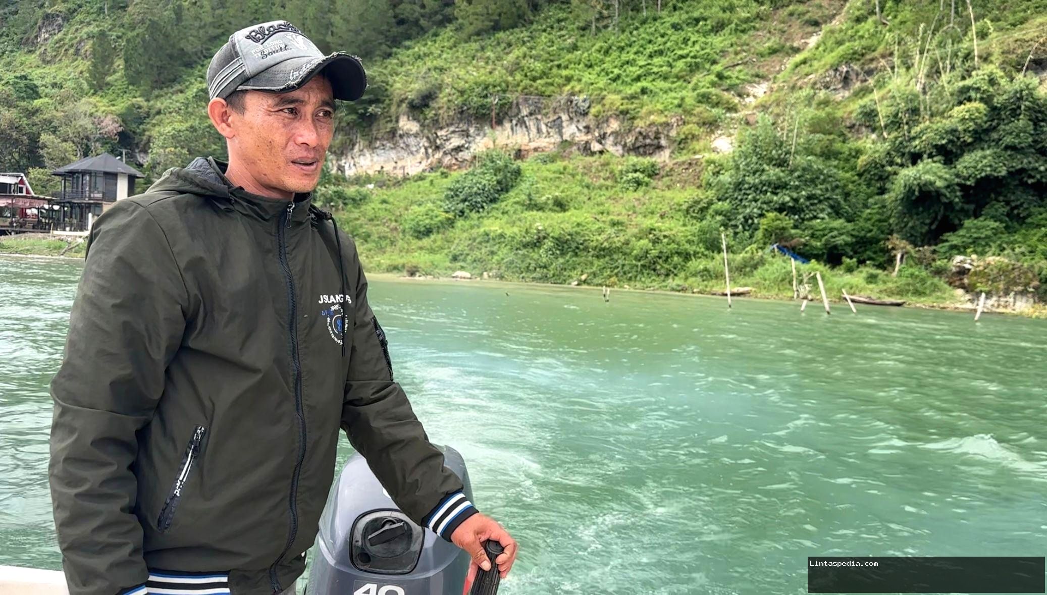 ‘Kami mencari-cari, namun hasilnya nihil’ – Ratusan makam tertimbun longsor di Aceh Tengah, warga berjuang mencari pusara keluarga