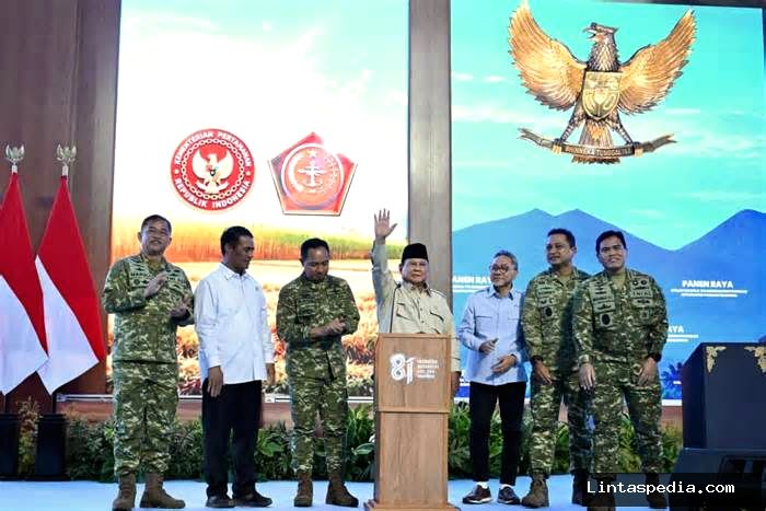 Prabowo Tegaskan TNI-Polri Anak Kandung Rakyat