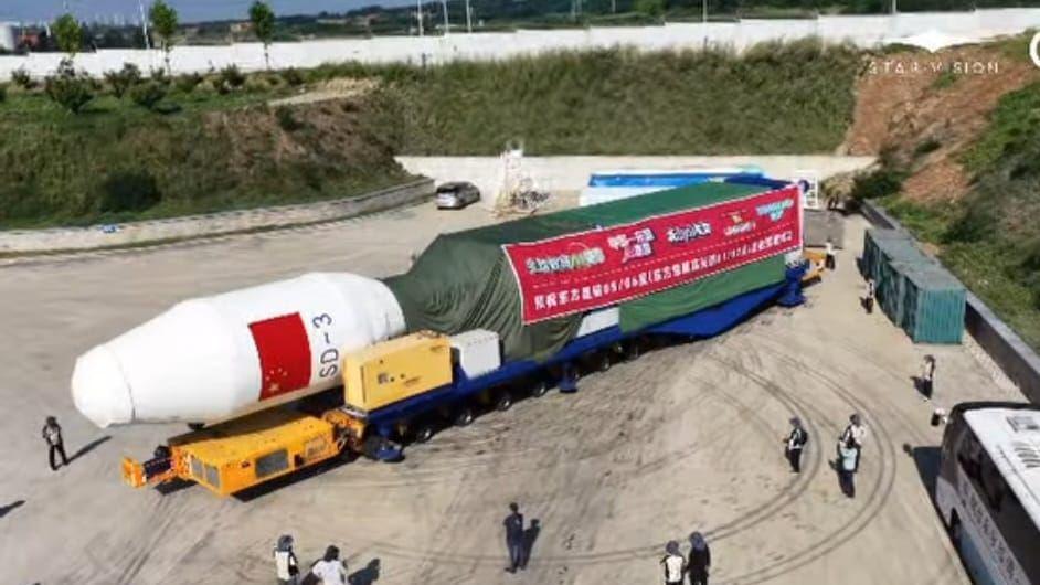 Satelit Lampung-1 milik perusahaan China siap diluncurkan, apa manfaat dan risikonya?