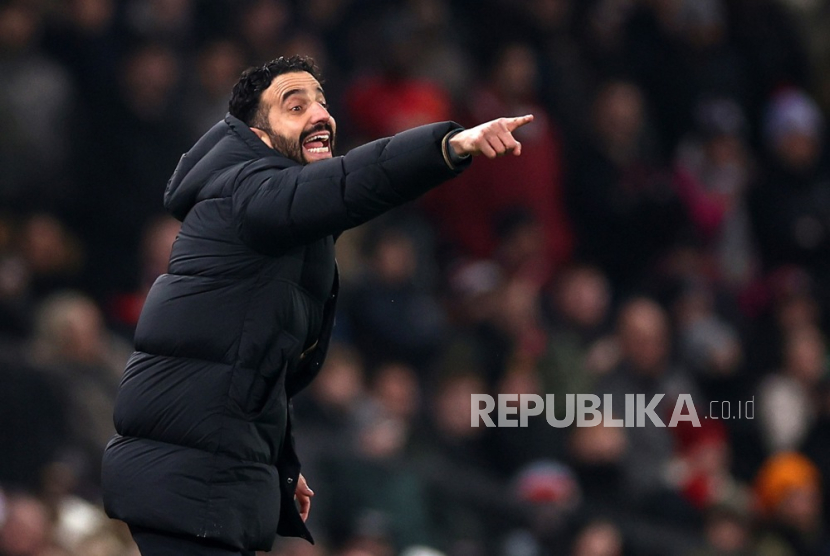 Ruben Amorim di pinggir lapangan saat AC Milan melawan Manchester United di Wroclaw