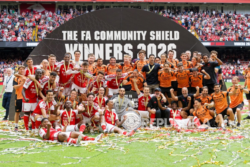 Mikel Arteta merayakan kemenangan 3-0 Arsenal atas Manchester City di Community Shield 2026