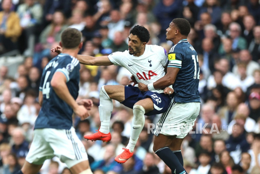 Pemain Newcastle United merayakan kemenangan 2-0 atas Tottenham di Stadion Tottenham Hotspur
