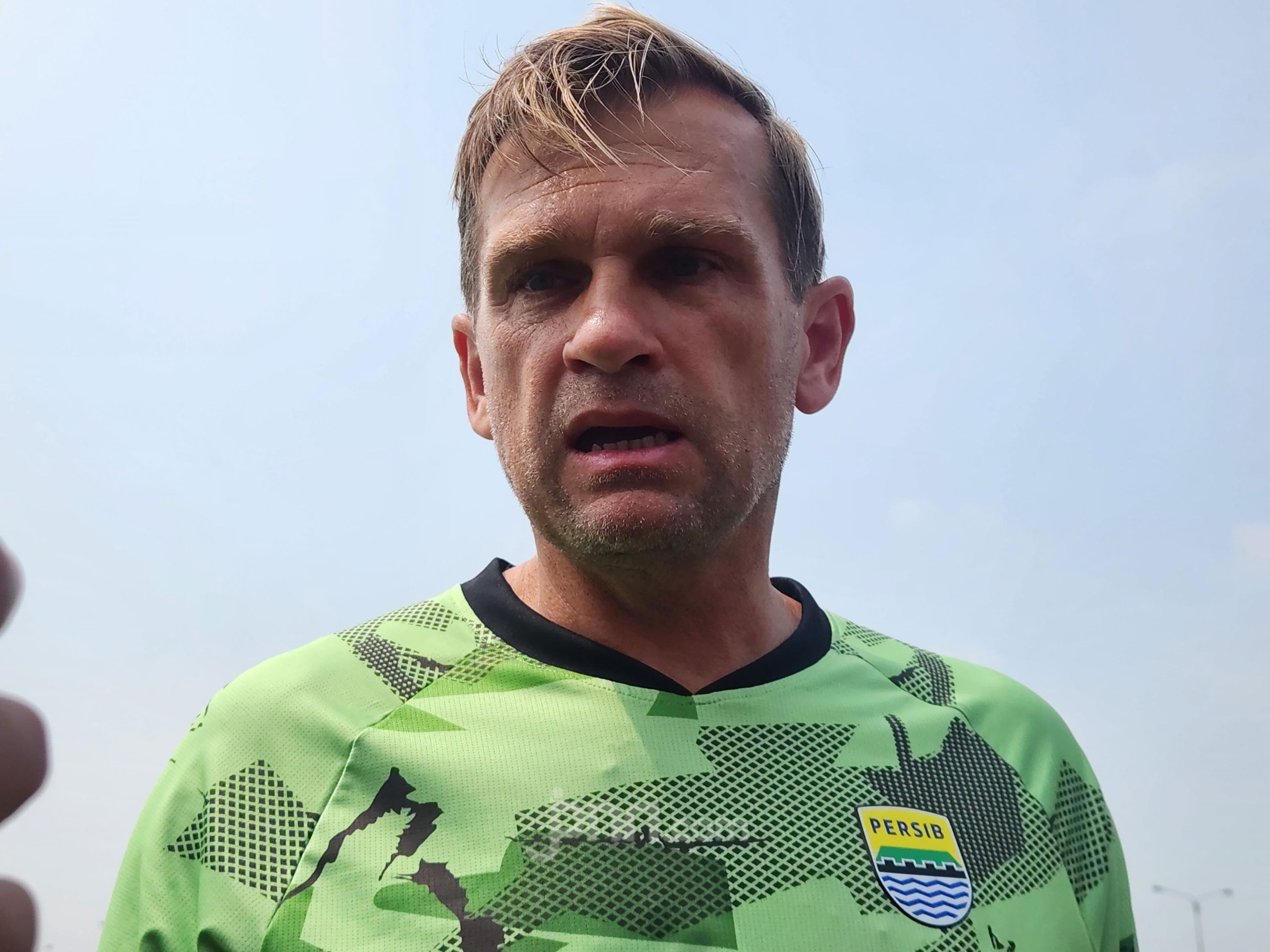 Pelatih Persib Igor Tolic mengungkap kekuatan Persebaya yang solid dalam serangan balik dan bola mati di final Piala Presiden 2026.