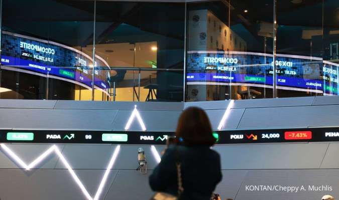 Grafik IHSG terkoreksi tipis ke 6.518,12 dengan net sell asing Rp 482,24 miliar pada Jumat (28/8)