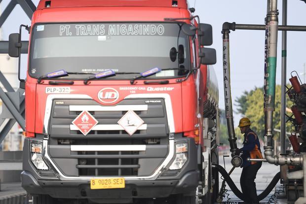 Mobil tangki yang mengalami kecelakaan lalu lintas di Jalan Trans Kalimantan, Kecamatan Satui, Tanah Bumbu.