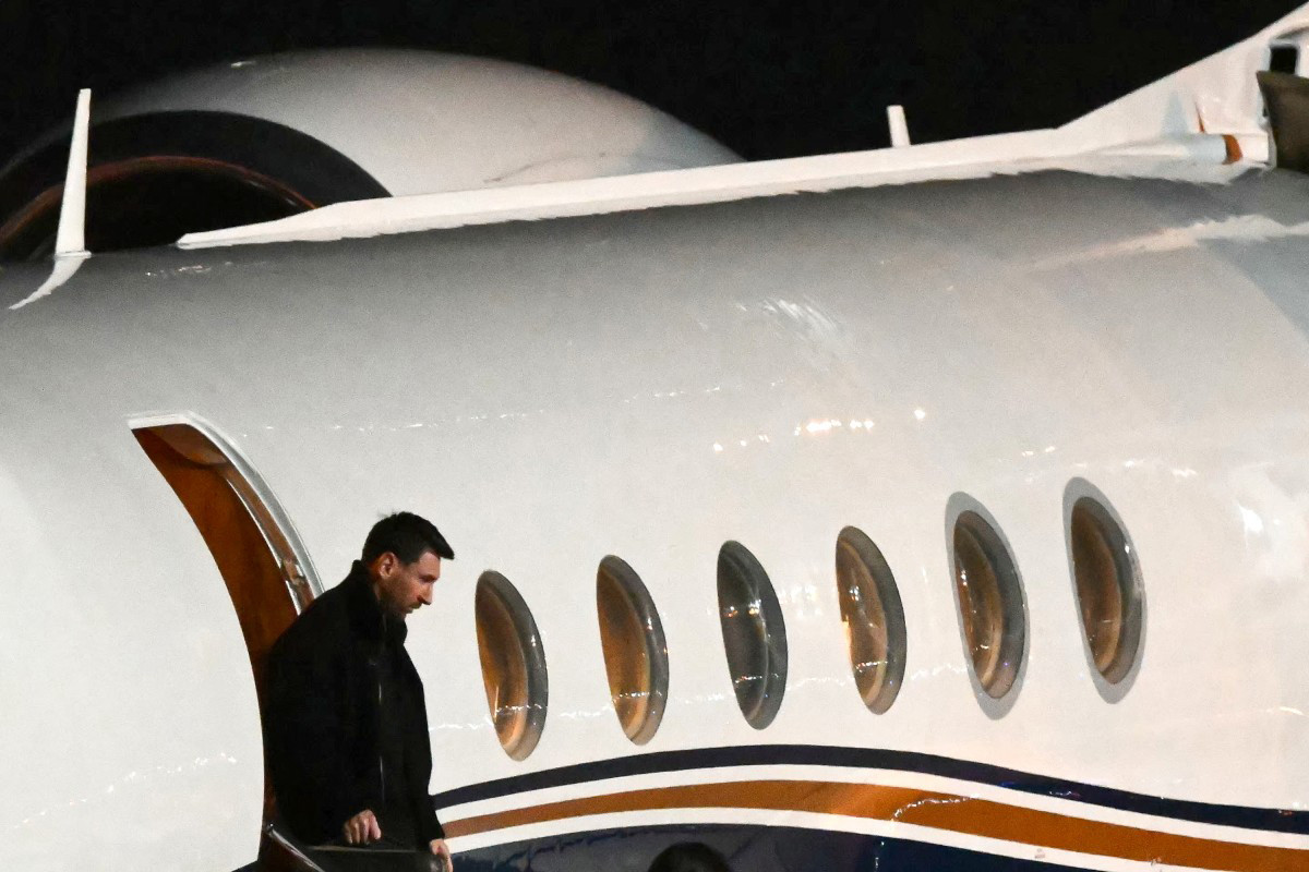 Lionel Messi dalam kesedihan mendalam setelah kepergian sang ayah tercinta, Jorge Messi